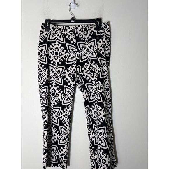 White House Black Market Black and White Print Flat Frong Capri Pants Sz 4 - Picture 1 of 2